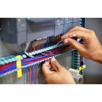 Opaska zaciskowa trytka obejma montażowa mocna trytytkaOpaska zaciskowa trytka obejma montażowa mocna trytytka